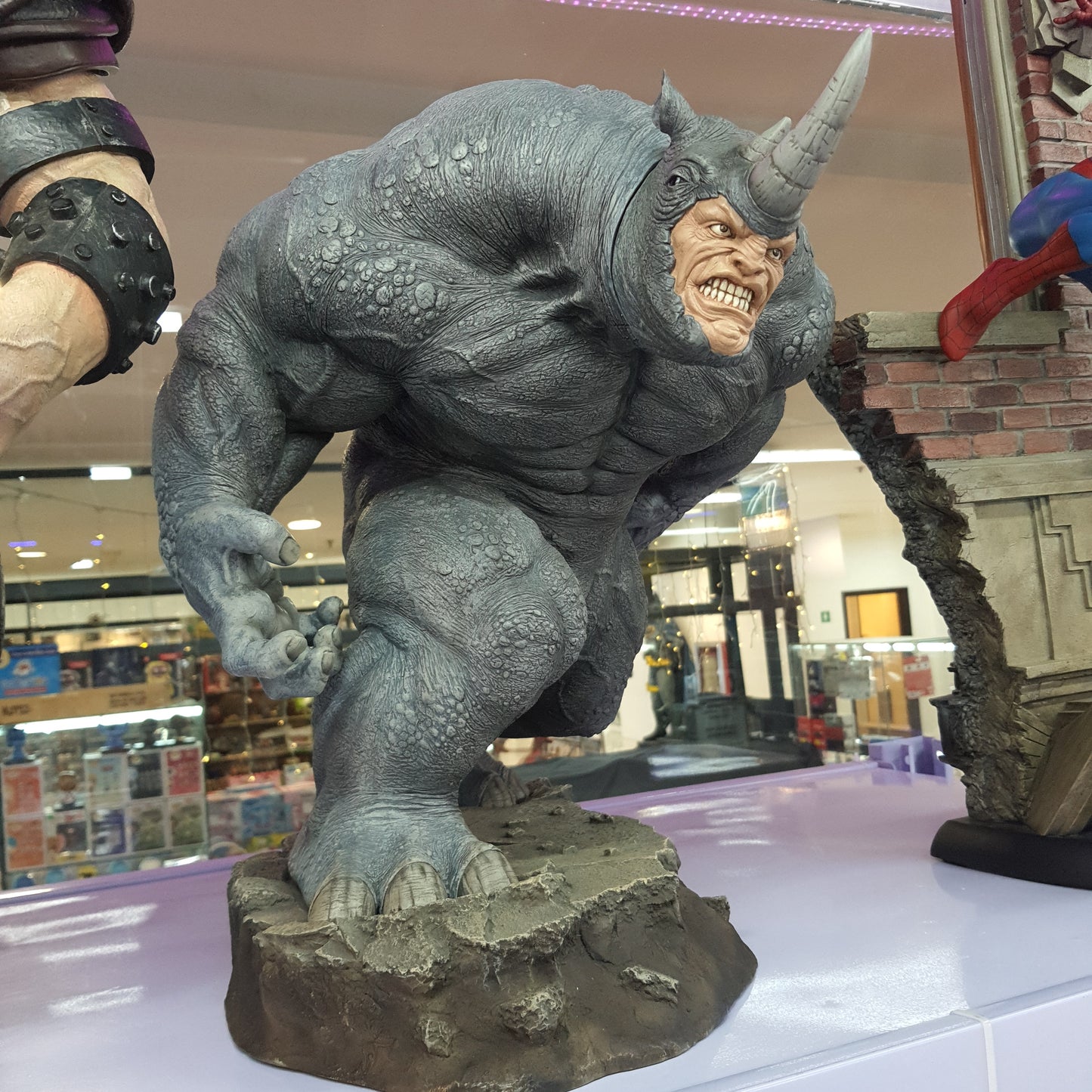 Resin: Sideshow Collectibles Rhino Comiquette 1/4 Scale