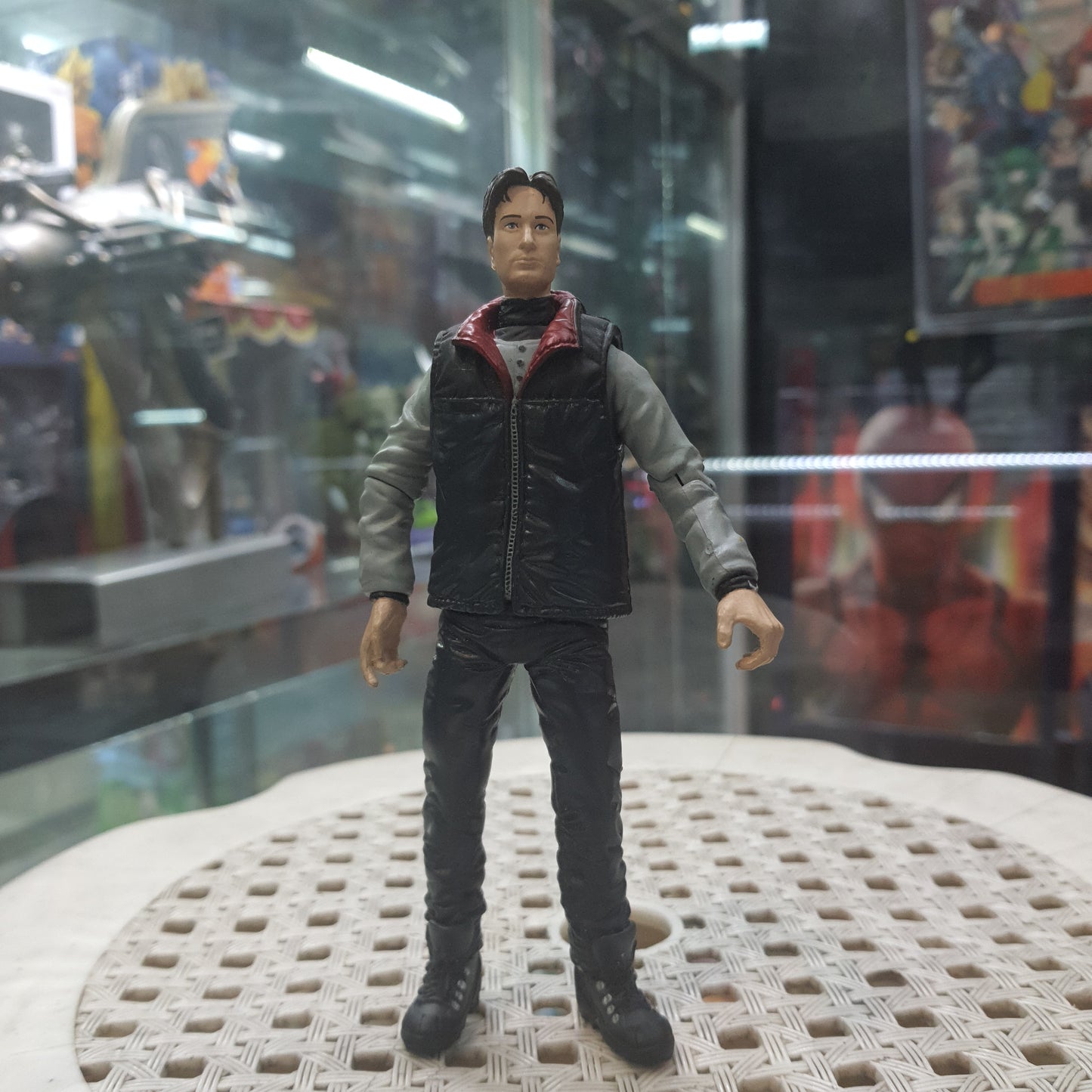 MacFarlane Toys X-Files Series 1 Fight for the Future Agent Mulder