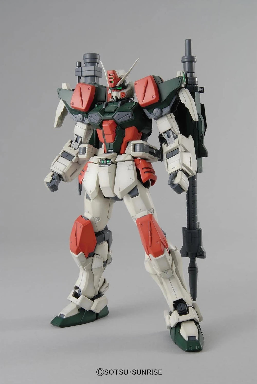 Bandai MG 1/100 Buster Gundam