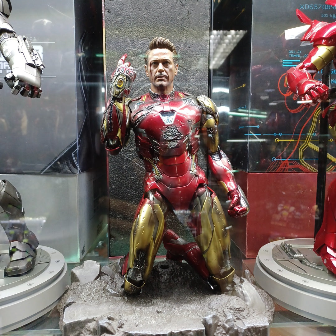 Hot Toys Ironman Mark 85 Die Cast Battle Damaged