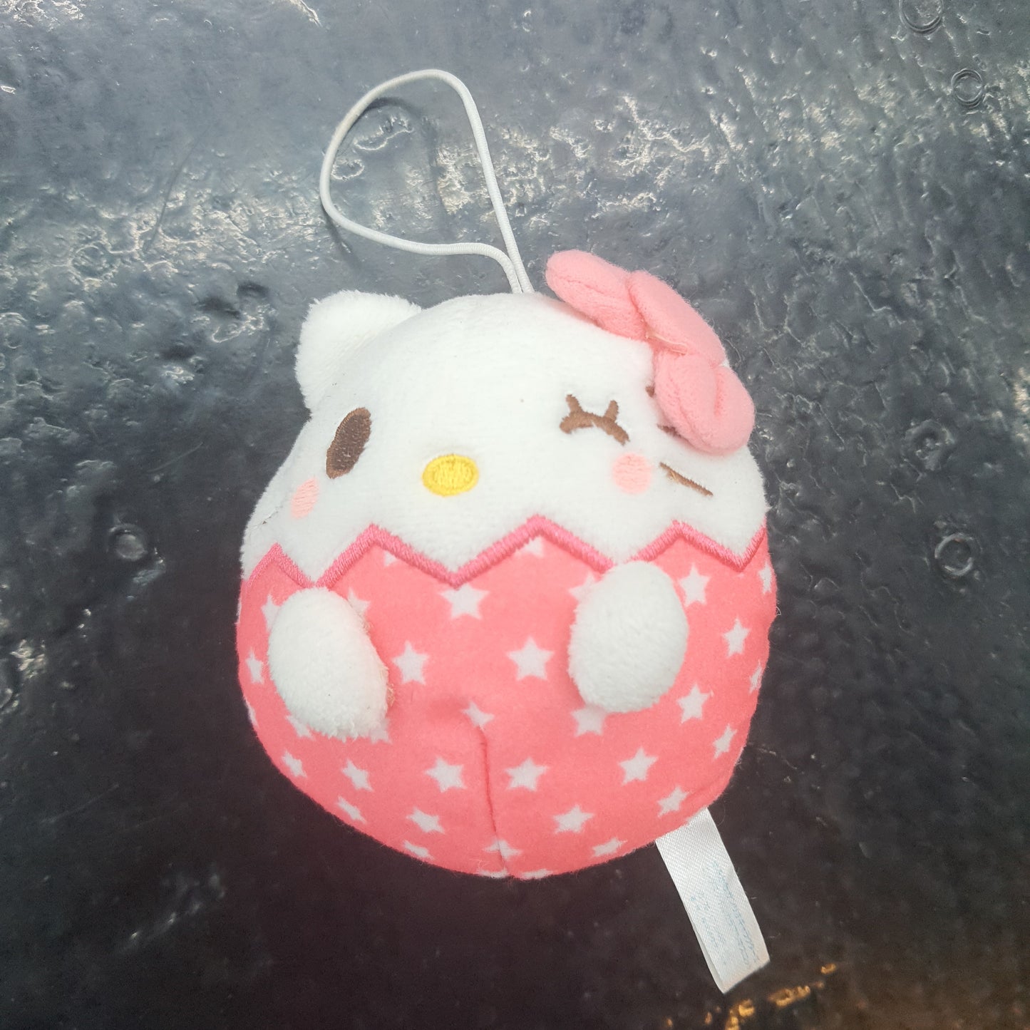 (K14)anrio Keychain 3 Inches ( Hello Kitty Suprise Egg