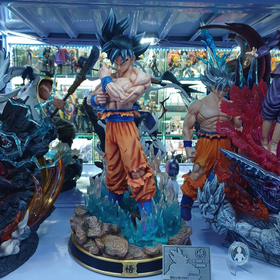 Resin: Figure Class Studio Goku UI