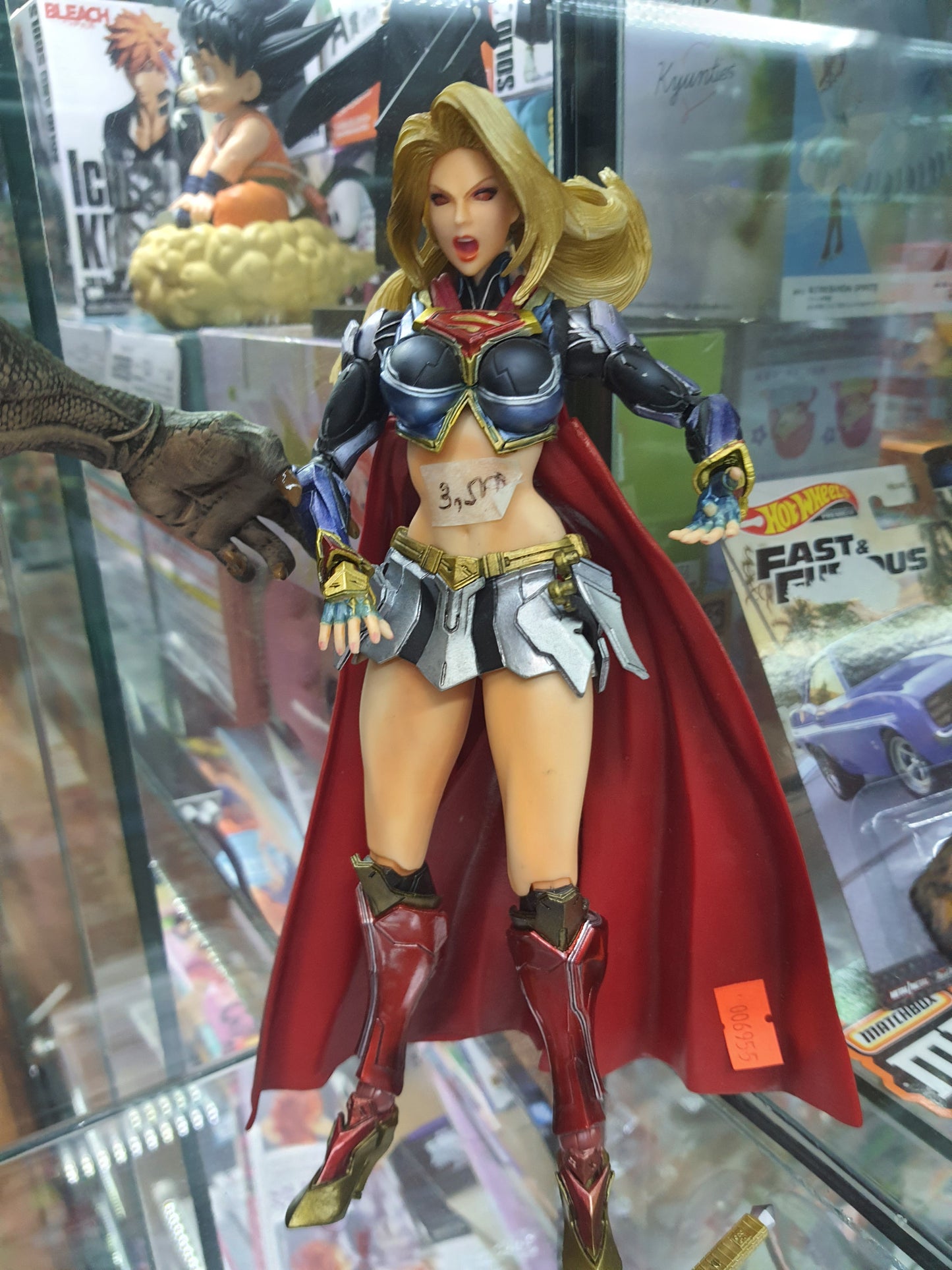 Play Arts Super Girl