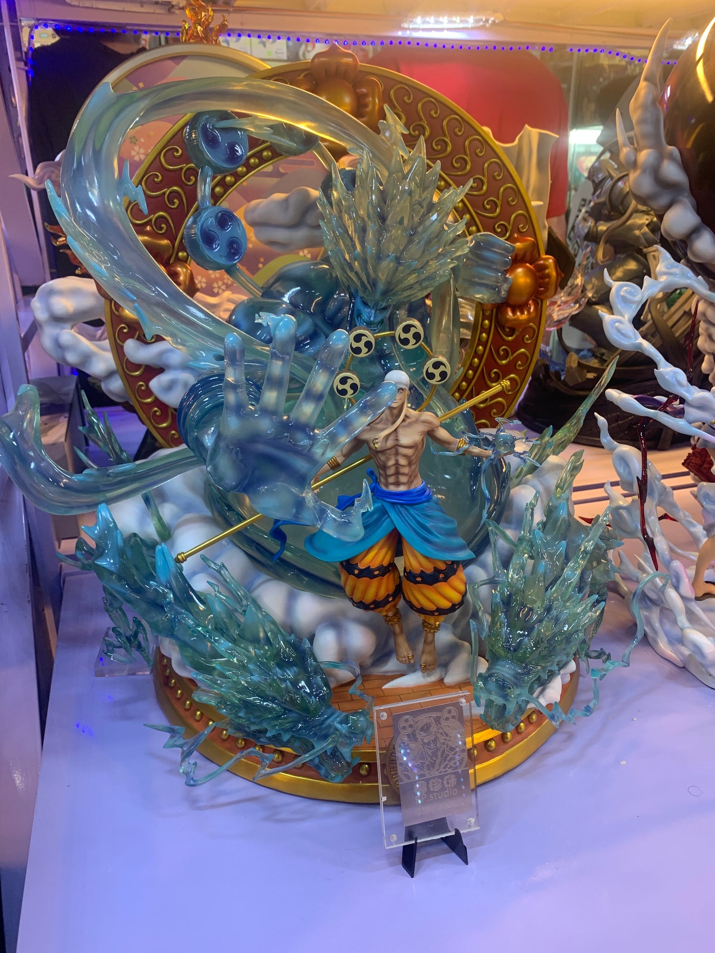 Resin: BP Studio Enel
