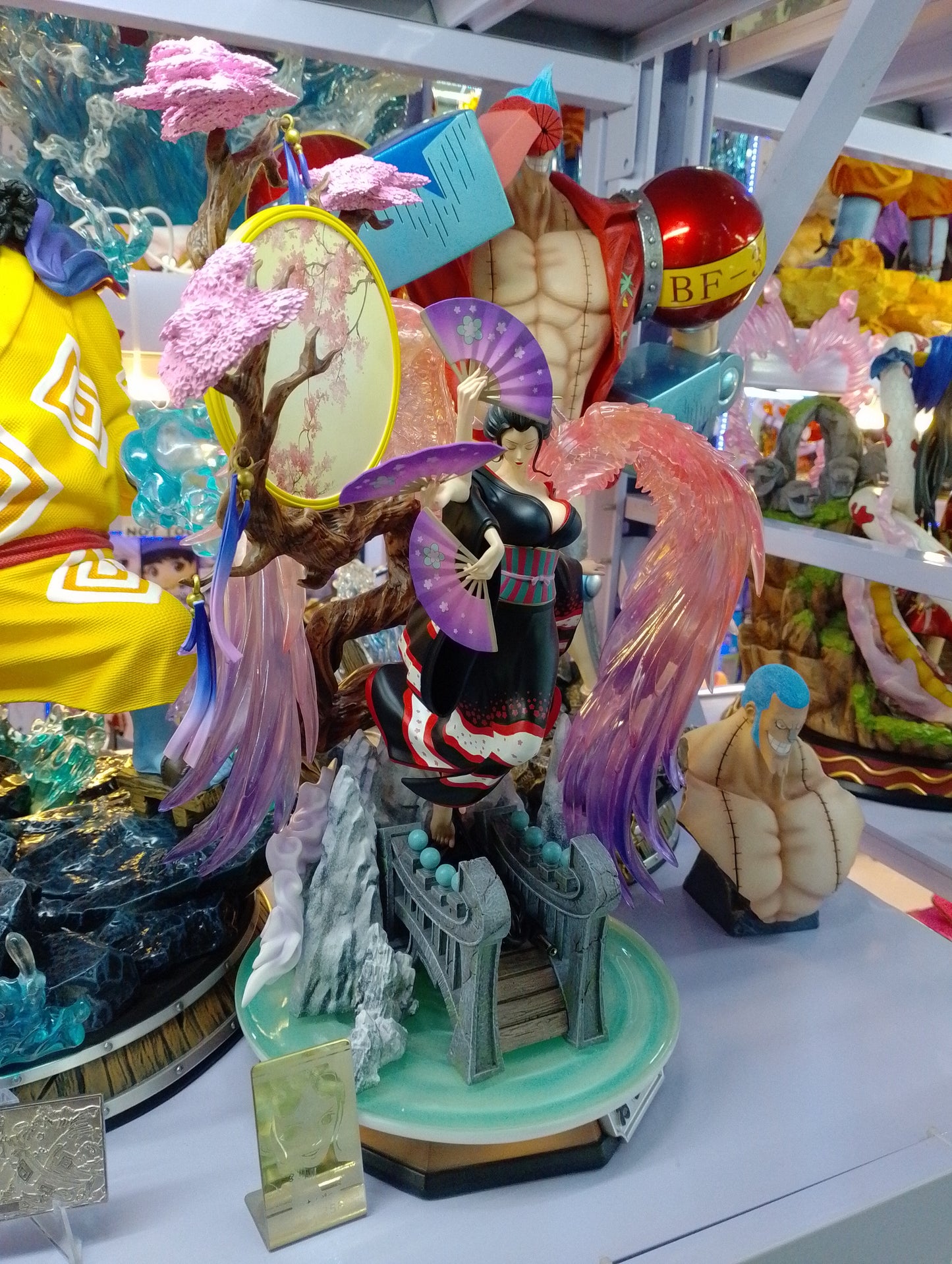 Resin: TTS Studio Nico Robin